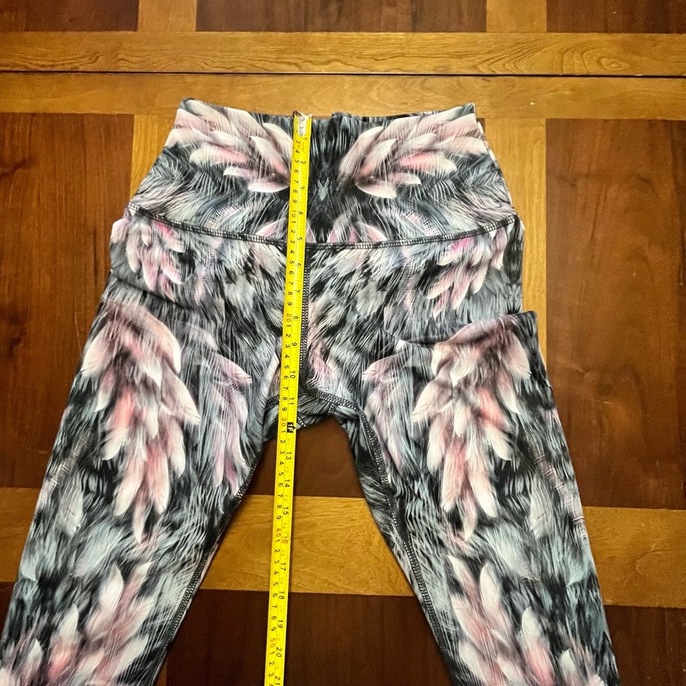 Evolution and Creation (EVCR) Feather Print High Waist Yoga Leggings Size Large - Picture 10 of 10